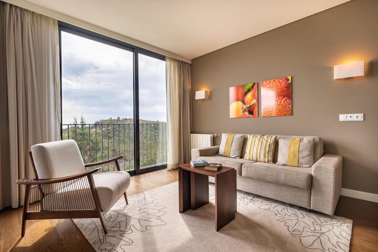 Suite Balcony Mountain View
